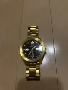 美品・ダイヤモンド】NIXON ニクソン THE KINGPIN ゴールド - メルカリ