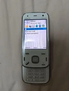 Nokia N86 8MP ホワイト 2009年製のサムネイル