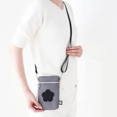 マリークヮント新品グレーデイジー ショルダーポーチ / スマホショルダー