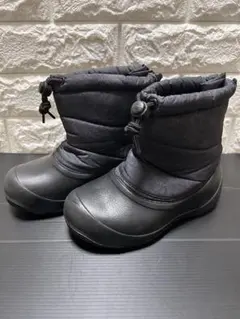 ブラックスノーブーツ ダウンスタイル