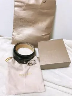 BVLGARI ブラックレザー ベルト　証明カード　 箱　袋付きのサムネイル