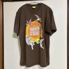 ミセスゼンジン未到とイミュータブルTシャツ　ブラウンL アクリルキーホルダー付
