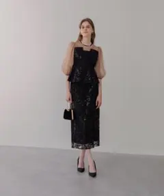 【美品】シアーパフスリーブペプラムスパンコール花柄セットアップドレス