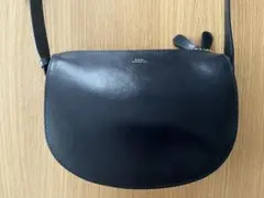 A.P.C. アーペーセー レザー ショルダーバッグのサムネイル
