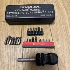 【絶版品】スナップオン ラチェットドライバーセット 1/24ナスカーミニカー付 絶版品】スナップオン ラチェットドライバーセット 1/24ナスカー