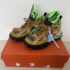 【極美品】Off-White × NIKE テラフォーマ 27.5cmのサムネイル