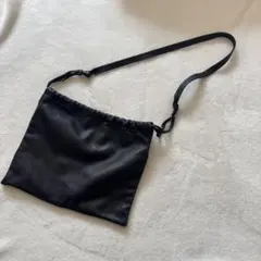 トゥデイフル　レザーポシェット