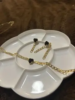 金メッキ　ハート型 ネックレスとピアスセット