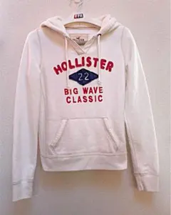 お値下げ❗️(1未使用】HOLLISTER 裏起毛パーカーレディースのサムネイル