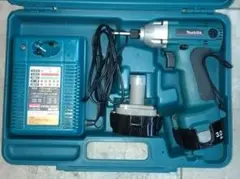 ◇Makita 充電式インパクトドライバ M692D 本体 - メルカリ