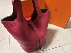 ピンク ハンドバッグ