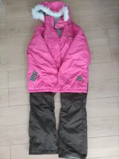 新品未使用　kissmarkスキーウェア　140センチ キスマーク スキーウェア キッズ 140 男の子女の子 kissmark 子ども用