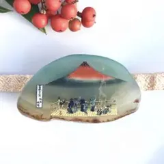 【赤富士眺望】天然グリーンメノウの原石プレートの帯留め　正月