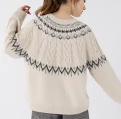 クリーム色 ケーブルニットセーター 長袖