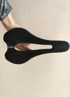 TNI 3Dプリントサドル　カーボンレール　丸型シートクランプには装着できません TNI 3Dプリントサドル カーボンレール 丸型シートクランプには