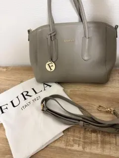美品★FURLA グレー レザーハンドバッグ