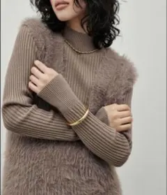 美品《LARUTA ラルータ》リブニットワンピース×フェザーベスト