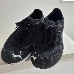 Puma ブラック スニーカー