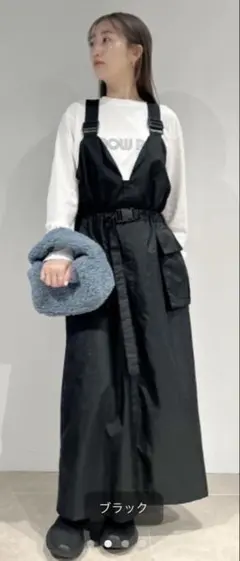【emmi atelier】リサイクルナイロンジャンパーワンピースのサムネイル