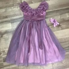 パープル系フリルドレスとヘアアクセサリー