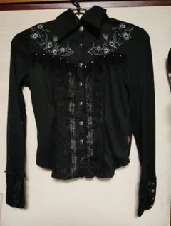 OZZ ONESTE 刺繍入り長袖ブラウス ブラックのサムネイル