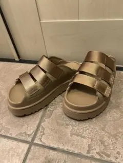 UGG アグ 厚底サンダル ブラウン 23cmのサムネイル