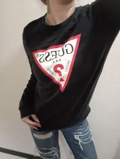 GUESS ブラック トライアングルビッグロゴ スウェット JP XS