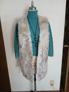 リバーシブルホワイト ファーベスト