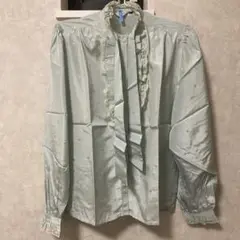 薄い緑色 フリルブラウス ボウタイブラウス　Mサイズ
