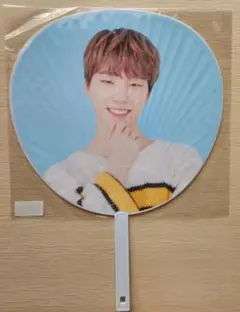 2025年最新】seventeen うちわ ディノの人気アイテム - メルカリ