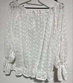 w closet（ダブルクローゼット） 花柄刺繍 シフォンブラウス