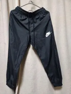 NIKE　レディース　NIKEナイロンパンツ　小さいサイズ　S ブラック