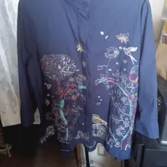 ネイビー 花と鳥刺繍 長袖シャツ
