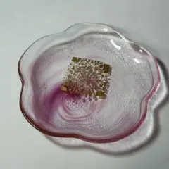 【金彩入り】　ガラス　小皿 花型 ピンク 和風 15.5㎝　さくら　桜　プレート