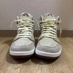 Air Jordan 1 Zoom Air CMFT 2のサムネイル