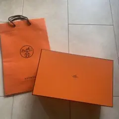 エルメス　スニーカー空箱　リボン