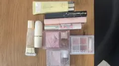 d*3様 コスメ まとめ売り 大人の女性に大人気「a-jolie」“初”のコスメセットが登場。豪華3点