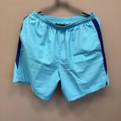 Nike Dri-FIT 水色ショートパンツ