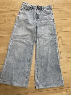 GU ライトブルーワイドデニムパンツ