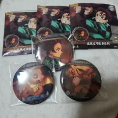 鬼滅の刃　缶バッジ　竈門炭治郎　我妻善逸　嘴平伊之助
