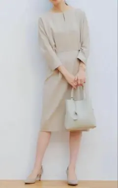 ◆美品◆グリーンレーベルリラクシング　Iラインワンピース　ベージュ系　36