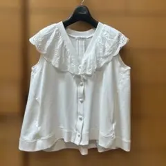 ユナイテッドアローズ フリル ニットベスト ジレ ペプラム 白 - メルカリ