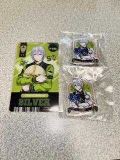 ツイステ　シルバー　カード　キーチェーン