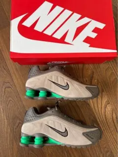 ナイキ ショックス R4 NIKE Shox R4 23.5㎝
