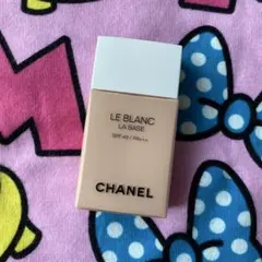 CHANEL 化粧下地　ペッシュのサムネイル