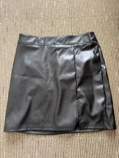 レザータイトスカート