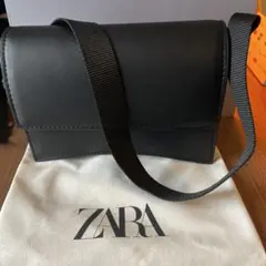 zara バッグ 黒 ポケット