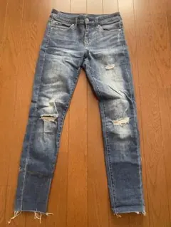 UNIQLO ダメージジーンズ