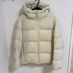 薄いダウンジャケット