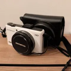 OLYMPUS 5-AXIS IS デジタルカメラ カバー 充電器付き 美品 - メルカリ